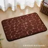 Em estoque transfronteiriço tapete de chão de veludo coral com relevo pedra cor sólida tapete de chão de banheiro pedra de rio absorvente antiderrapante atacado de fábrica
