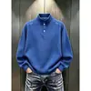Camiseta de manga larga con estampado de escamas de dragón azul oscuro para hombre, cuello Henley de otoño, sudadera holgada informal, top deportivo texturizado