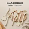Conjunto de utensílios de cozinha em silicone branco leitoso estilo nórdico, resistente ao calor, antiaderente, inclui espátula, concha de sopa de silicone e escumadeira para culinária caseira