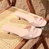 Sandalias de Tacón Alto Stiletto Simples y Versátiles de Nuevo Estilo Verano 2026 en Color Nude con Punta Abierta y una Sola Tira para Mujer