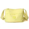 Bolsa de Ombro Feminina Versátil Leve da Moda Novo Modelo 2026 Grande Capacidade Resistente à Água Nylon Bolsa Transversal