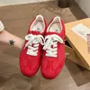 Tênis femininos estilo retrô alemão 2026 verão-outono novos sapatos casuais de sola grossa tênis esportivos bege com cadarço tênis versáteis da moda