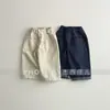 Jeans Ins Infantil Primavera e Outono Novo Estilo Simples Versátil Jeans de Perna Reta para Meninos e Meninas Calça Casual Lavada Estilo Coreano