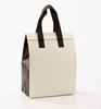 Bolsa desechable de conservación de calor para llevar bolsa para empaquetar pastel té con leche bolso de mano no tejido para catering en stock el logotipo se puede personalizar