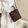 Bolso bandolera de ante, bolso de moda para teléfono, nuevo estilo 2026, versátil, moderno, adecuado para ir al trabajo, chic, de nicho, para ir de compras, bolso retro