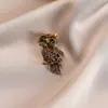 Broche de Coruja Totalmente Cravejado de Diamantes para Mulheres, Alto Padrão, Luxo Leve, Broche de Nicho, Joia Corsage de Animal Cravejada com Diamantes Retrô Atacado