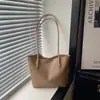 Bolsa Tote com Textura de Tecido Cor Sólida Simples Retrô Grande Capacidade Ombro Único Sob o Braço Estilo Coreano Bolsa para o Dia a Dia Bolsa Feminina