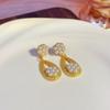 Pendientes de perla barroca francesa vintage de la época medieval, estilo cortesano retro, de alta gama y moda para mujer.