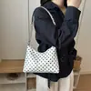 Bolsa de Ombro Feminina com Bolinhas de Alta Aparência Simples Versátil Bolsa de Ombro Única Transfronteiriça Nova Elegante Casual para o Dia a Dia Bolsa de Mão