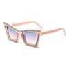 Gafas de Sol Jamie 2401B Ojo de Gato con Perlas y Tachuelas de Pedrería, Marco Grande de Bloques de Color a la Moda, Gafas Decorativas de Tendencia Estilo Callejero Europeo y Americano