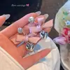 Pendientes Blancos con Flores Estilo Vacaciones de Primavera para Mujer, Tachuelas Dopamina Únicas con Diseño de Nicho y Accesorios Versátiles para Orejas
