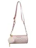 Bolso de nicho de alta gama para mujer, nuevo bolso de hombro de moda 2026, versátil para el trabajo, correa ancha para el hombro, bolso cruzado cilíndrico