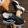 Zapatos de papá para mujer 2026 verano nuevo modelo, malla transpirable para aumentar la altura, deportivos casuales, modernos