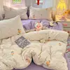 Juego de ropa de cama de cuatro piezas con estampado de gasa de doble capa de alto gramaje, sensación de nube, fresco y suave, amigable con la piel, para uso en casa y dormitorio, juego para cama individual