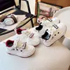 Zapatos Individuales para Niñas Tenis 2025 Otoño Nuevo Versátiles Transpirables a Prueba de Frío de Lona para Niños Zapatos de Suela Suave para Campus