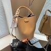 Bag Estilo Coreano High-end All-match Bucket Bag Primavera e Verão 2024 Novo Nicho Crossbody Bag Bolsa Explosiva Feminina