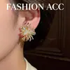 Pinzas para Orejas de Fuegos Artificiales con Zirconia Bañadas en Oro Real de 18K para Mujeres Sin Perforaciones, Pendientes de Estilo Minimalista de Moda con un Toque de Lujo Ligero y Acabado de Alta Gama