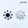 Nueva Venta Caliente Estilo Pequeño Hebilla Decorativa de Gama Alta Retro Accesorios para Botones de Abrigo Suéter Hebilla de Perla y Diamante Accesorios DIY