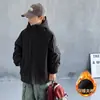 Jaqueta corta-vento com capuz vermelha para meninos, estilo primavera/outono, jaqueta shell quente com acolchoamento, para crianças maiores, corta-vento estiloso e versátil, outono/inverno