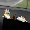 Enfeites de Carro Gato Japonês Decoração de Console Central Brinquedo Tendência de Mesa Figura Zakka Artesanato de Resina Enfeites de Carro