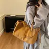 Bolsa Tote Nova de Grande Capacidade 2025 Camurça Casual Versão Coreana Ins Versátil Bolsa de Mão Bolsa de Ombro Moda Tendência Luxo Leve