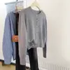Cardigan de Punto de Lana Fina de Primavera Moda Simple Cuello Redondo Bajo con Perlas Doradas Nueva Chaqueta de Terciopelo Estilo Coreano para Mujer