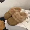 Chinelos Pelúcia Planos com Solado Grosso para Calçar Sem Cadarço para Mulheres 2026 Outono/Inverno Novos Versáteis para Usar ao Ar Livre Quentinhos Chinelos Peludos para Mulheres
