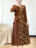 Directamente del fabricante: 26 Atuendos Vintage Elegantes Que Te Hacen Ver Más Joven, Delgado y Esconden tu Vientre, con un Toque de Lujo y Vestido Plisado con Lámina Dorada