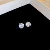 Aguja de Plata Agujeros de Oreja Recolección Libre Pendientes Cocleares Femeninos Zircón Pendientes Súper Brillantes Femeninos Nicho Sentido Avanzado Pendientes de Tachuela Pequeños para Hueso de la Oreja