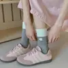 Nuevos Calcetines Sin Costuras Bordados Estilo Coreano para Primavera y Verano, Calcetines con Cachorros de Dibujos Animados, Calcetines de Media Pantorrilla Bloques de Color Estilo Universitario para Mujer, Calcetines Holgados Blancos y Negros