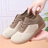 Nuevos Zapatos Cómodos Antideslizantes de Suela Suave 2026 para Mamá, No Cansan los Pies, Zapatos Planos Casuales de Malla Transpirable para Mujer de Verano