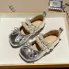 Mocasines Estilo Academia Estilo Británico para Niñas Zapatos Pequeños de Cuero Moda Nueva Otoño 2026 Versátiles Suela Suave Ligeros Zapatos Individuales