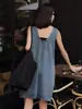 Vestido de Mezclilla sin Mangas Espalda Descubierta Estilo Francés Retro 2025 Nuevo Verano para Mujer Holgado Adelgazante Casual Corto