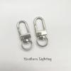 Hebilla Metálica Blanca K Cierre de Langosta en Forma de U Llavero DIY Hebilla de Aleación Venta al Por Mayor Hebilla Giratoria para Perro Accesorios para Equipaje Hebilla de Herraje