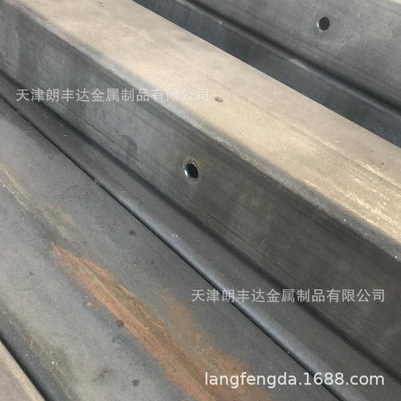 方管打孔 (13).JPG