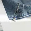 Acessórios de Colar de Aço Titânio com Pingente de Coração Inclinado de Concha de Luxo Discreto Transfronteiriço para Mulheres, Design Simples, Pingente em Forma de Coração, Joia Versátil