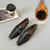 Zapatos de tacón alto de punta cuadrada estilo francés, zapatos nuevos de cuero de tacón medio para commuting, zapatos slip-on simples de cuero genuino para mujer