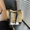 Bolso tote tejido de diseño de nicho transfronterizo diario, bolso de hombro de playa estilo resort de gran capacidad para el verano 2026