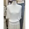 Elegante y versátil top de punto para mujer en un estilo maduro, nuevo modelo de verano 2026, con un diseño favorecedor y un corte de camiseta estiloso