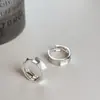 Pendientes de Banda Lisa Cepillada Minimalistas de Alta Gama de Nicho con Temperamento Diseño de Tendencia de Moda Sentido de Diseño Joyería para Orejas Versátil para el Día a Día Personalidad