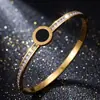 Pulsera de Acero Inoxidable de Moda Simple Nueva Cruz Círculo Clásico Incrustado con Pedrería Diseño de Números Romanos Pulsera de Acero de Titanio