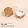 Caja de Joyería Hexagonal de Alta Gama con Tapa y Base Afelpada Caja de Empaque para Anillos y Colgantes Fabricante Multicolor En Stock Venta al por Mayor