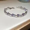 Pulseira de Zircônia Super Flash com Fivela Redonda Geométrica Torcida Pulseira Fashion Versátil Joia Exquisita de Luxo Leve de Alta Qualidade para Mulheres