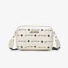 Bolsa pequena quadrada acolchoada estampada 2024 Bolsa feminina Guangzhou Atacado Bolsa de ombro estilo ocidental personalizada Grande quantidade Bolsa para meninas