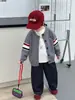Conjunto de Ropa de Otoño para Niños 2026 Nuevo Estilo Coreano Suéter de Punto de Primavera y Otoño para Niños Conjunto Fresco y Elegante de Tres Piezas para Niños Pequeños
