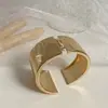 Abrazaderas para Cortinas Minimalistas Europeas y Americanas de Lujo Ligero de Moda con Apertura Central Metálica Clips Asimétricos para Cortinas Hebillas para Cortinas Venta al por Mayor