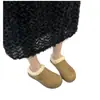 Chinelos slip-on estilo Birkenstock de sola grossa com forro de pelúcia, calçados femininos para uso externo, novo estilo de inverno 2026, chinelos de algodão slip-on com bico fechado