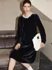 Vestido de Veludo de Seda para Mulheres 2026 Outono e Inverno Novo Estilo Manga Longa Gola Redonda Brilhante Diamante Solto Reto Seda de Amora Vestido