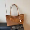 Bolso Casual de Gran Capacidad con Estampado de Leopardo para Mujer 2025 Nuevo Otoño e Invierno Retro Más Fácil de Combinar Bolso de Hombro Bolso Tote para Desplazamiento