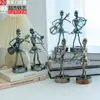 En stock músicos de hierro tocan metal artesanías de metal modelado de bandas decoración del hogar pequeños fabricantes de hierro al por mayor